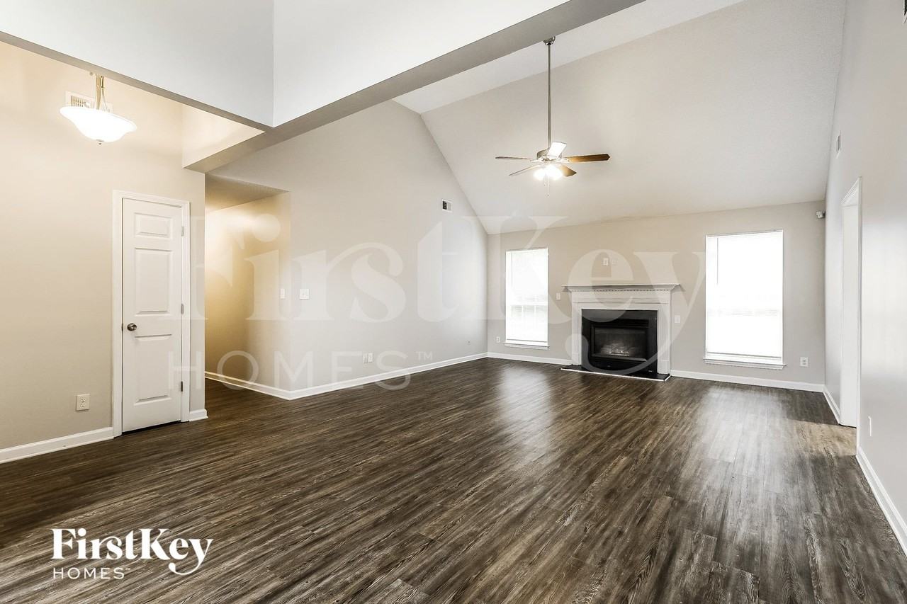 120 Kent Dr - Photo 4 of 15