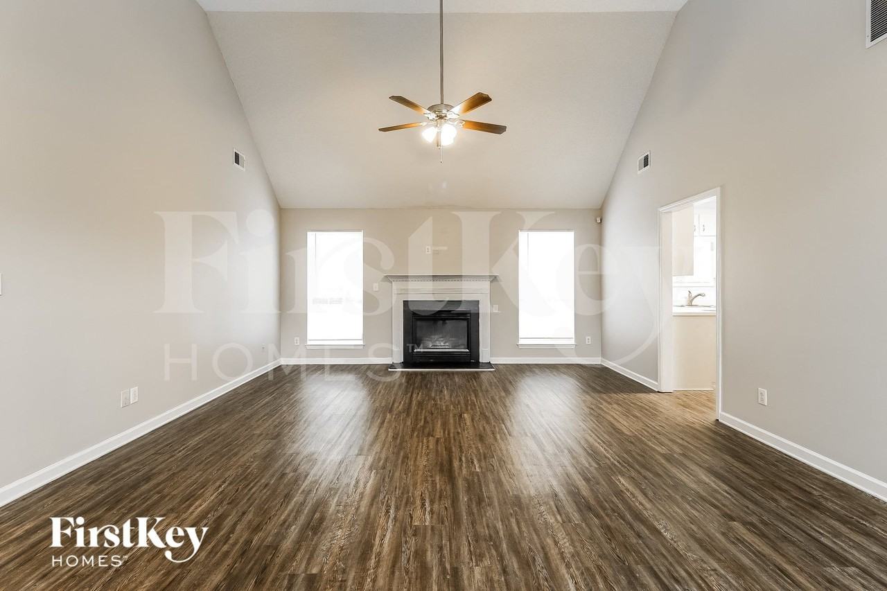 120 Kent Dr - Photo 5 of 15