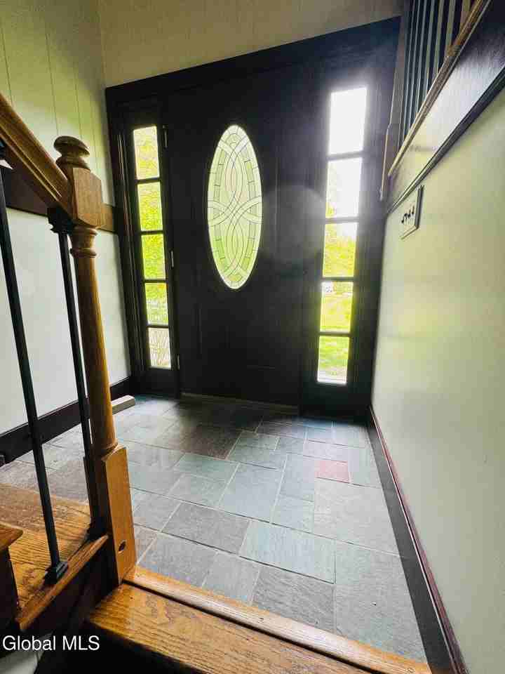 5 Hemlock Cir - Photo 2 of 14