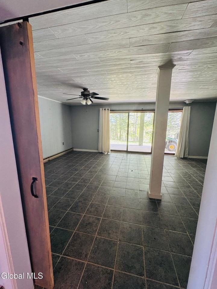 5 Hemlock Cir - Photo 3 of 14