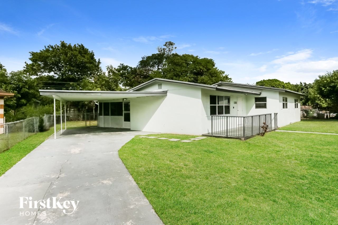 1101 Nw 18th St - Photo 2 of 15