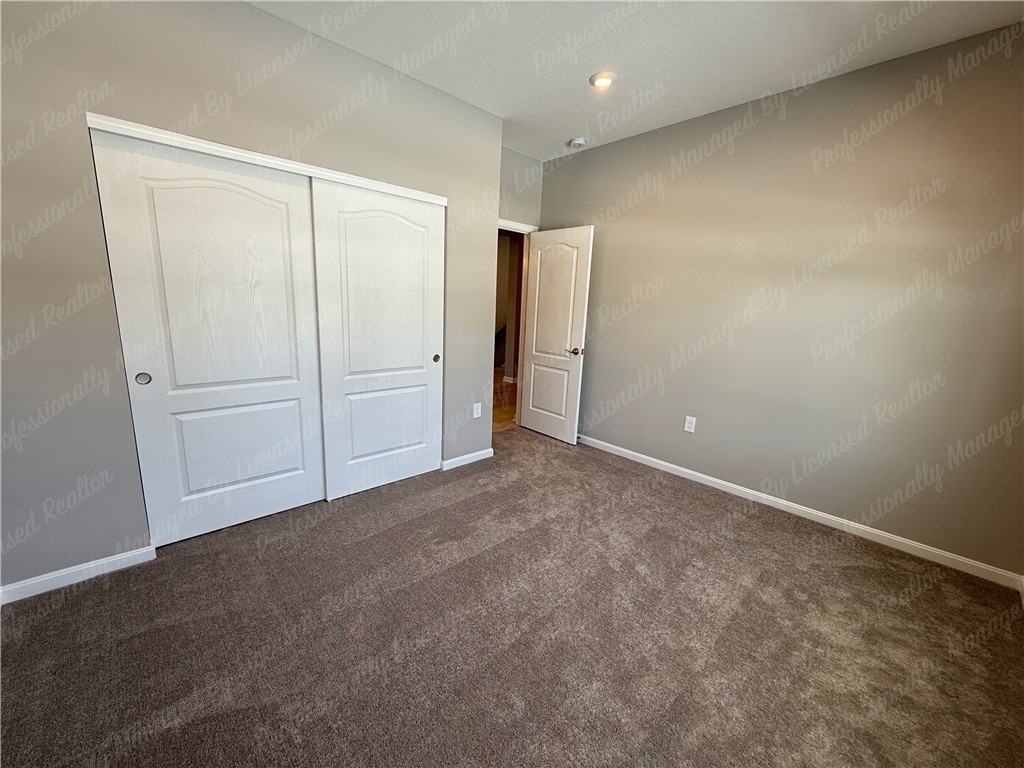 141 Kenneth Hamilton Way - Photo 7 of 44