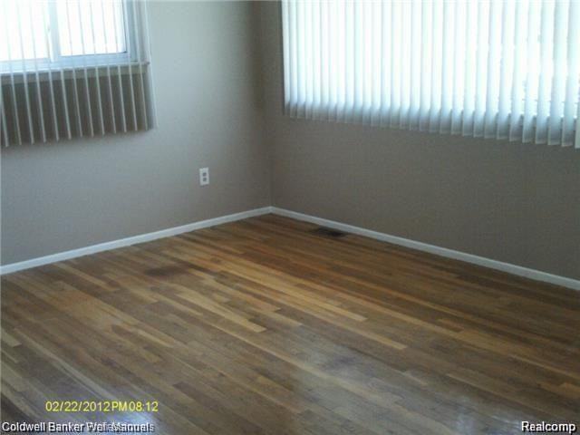39872 Lynn St - Photo 5 of 15