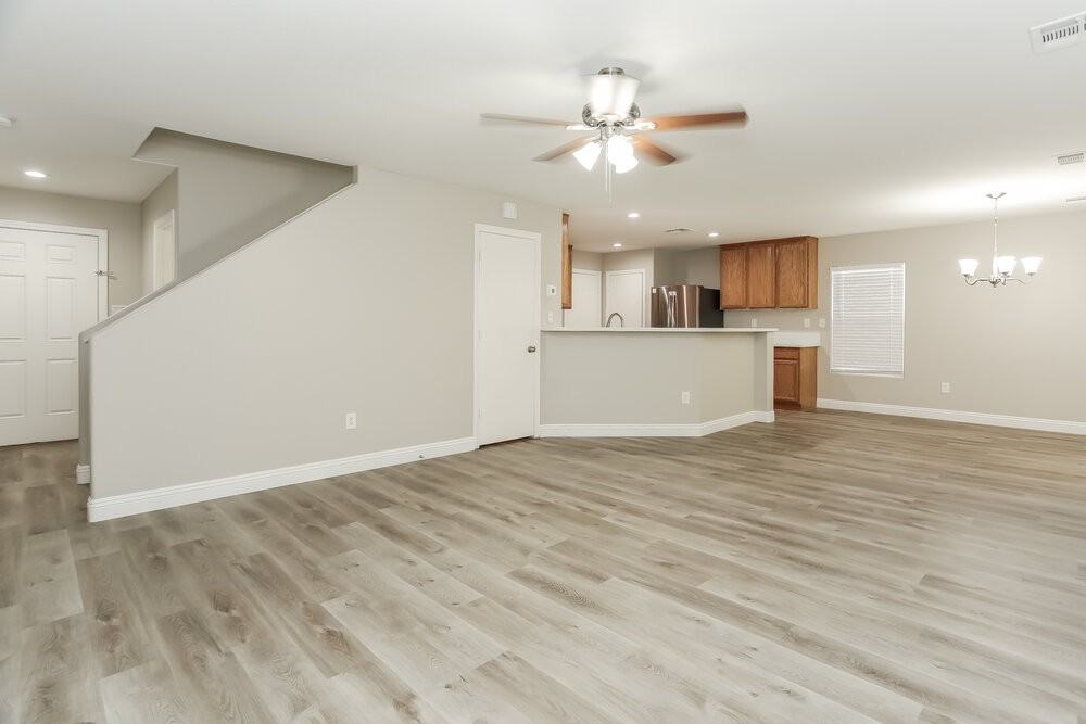 5820 Gemstone Peak St - Photo 5 of 17