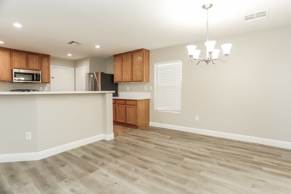 5820 Gemstone Peak St - Photo 7 of 17