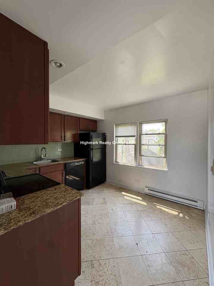 7632 1/2 N Milwaukee Ave #2B - Photo 4 of 11