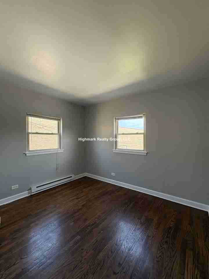 7632 1/2 N Milwaukee Ave #2B - Photo 7 of 11