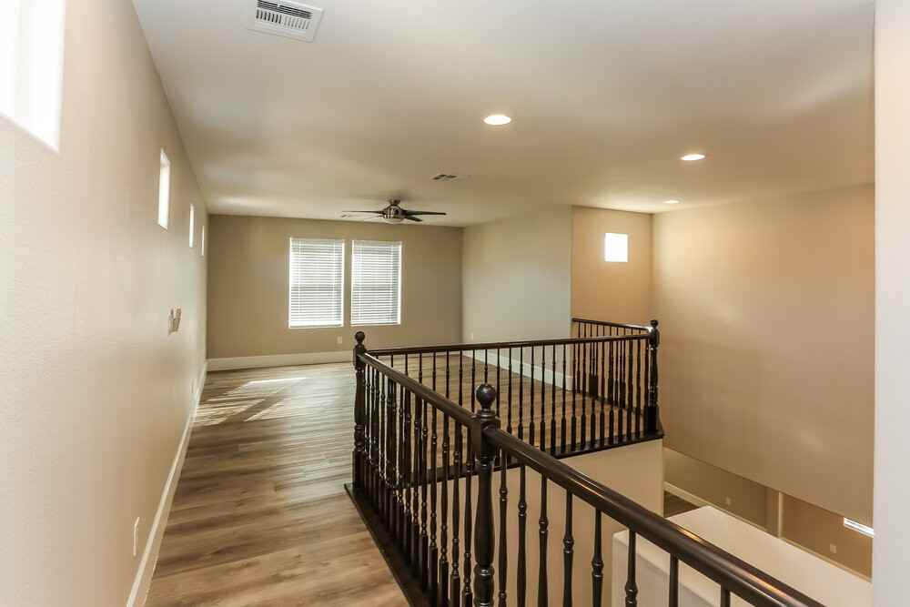7649 Heavenly Peak St - Photo 7 of 17