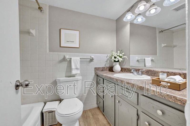3221 Avenue S #S - Photo 3 of 30