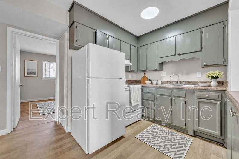 3221 Avenue S #S - Photo 6 of 30
