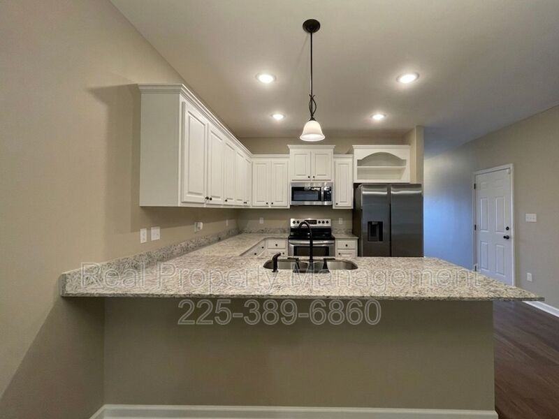 17414 Berkshire Dr - Photo 3 of 22