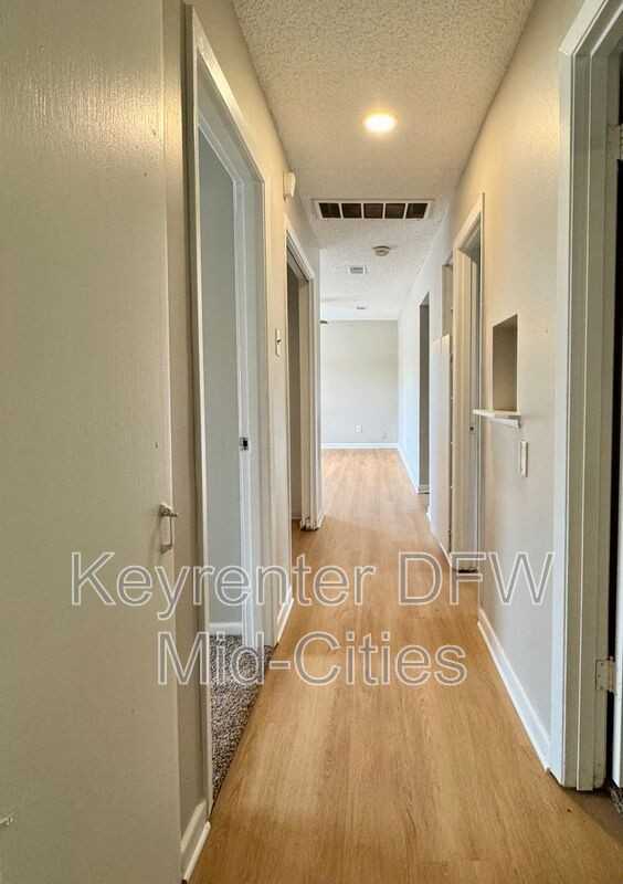 1923 Dennis St - Photo 7 of 15