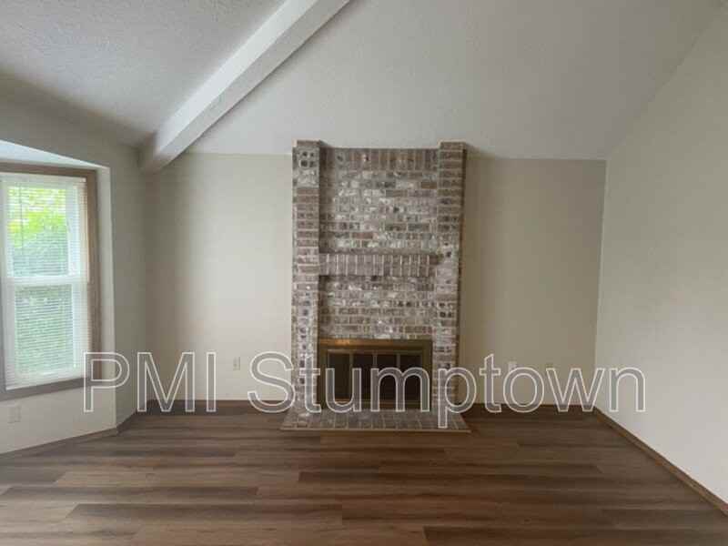 14745 Sw Surrey Ct - Photo 4 of 17