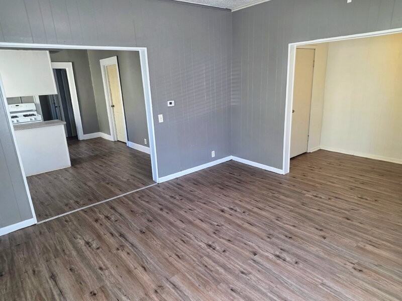 1301 E 12th St #2 - Photo 3 of 17