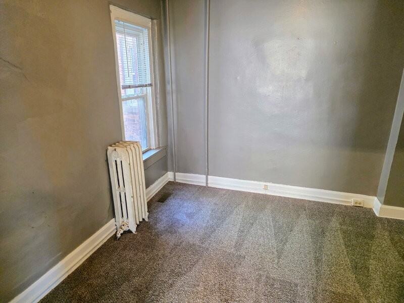 1301 E 12th St #2 - Photo 4 of 15
