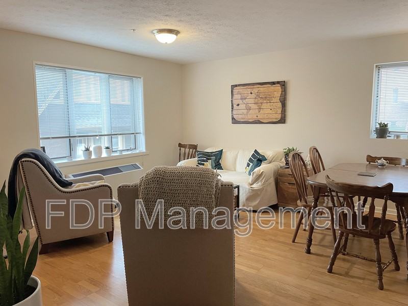 660 East Ave #206 - Photo 3 of 11