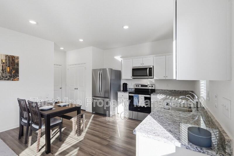 14523 Bonito Loop - Photo 3 of 30