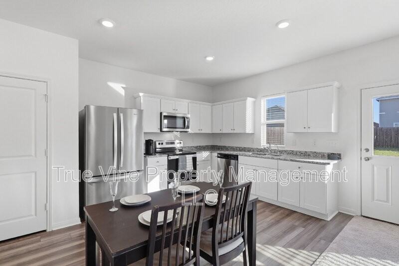 14523 Bonito Loop - Photo 4 of 30