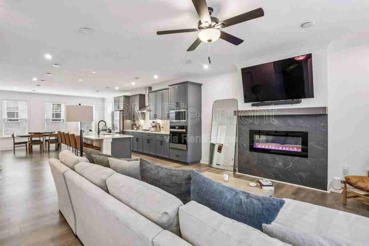 3371 Macaiva Aly - Photo 2 of 10