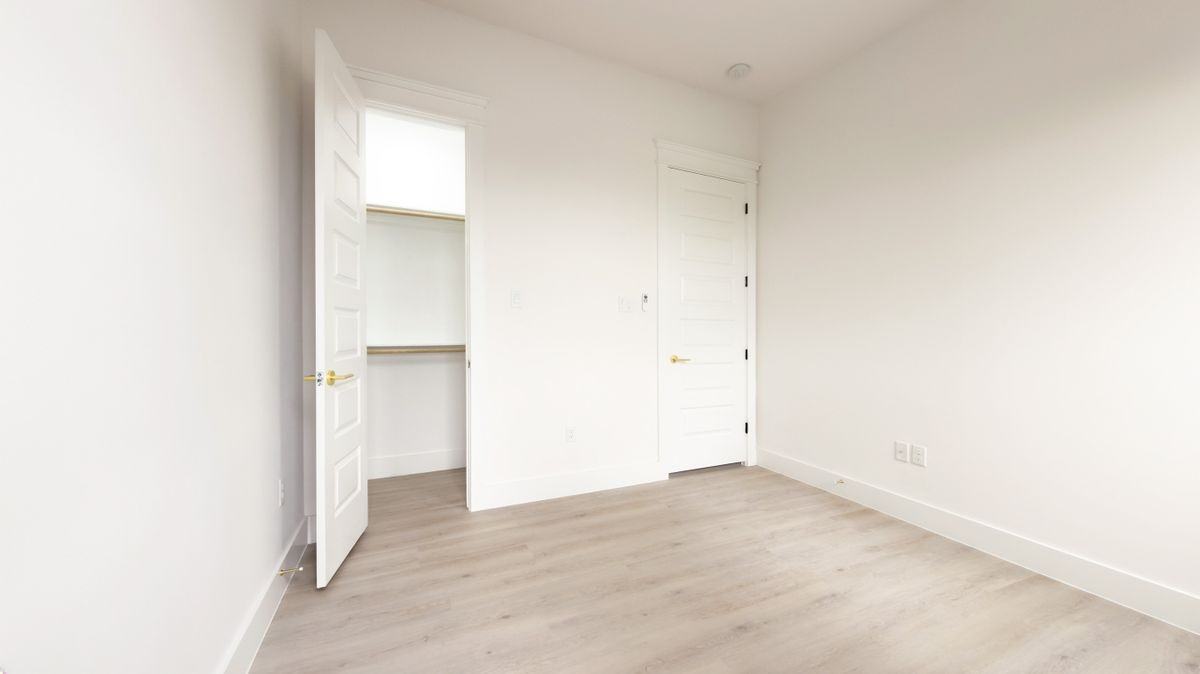 823 North Loop ##A - Photo 4 of 50