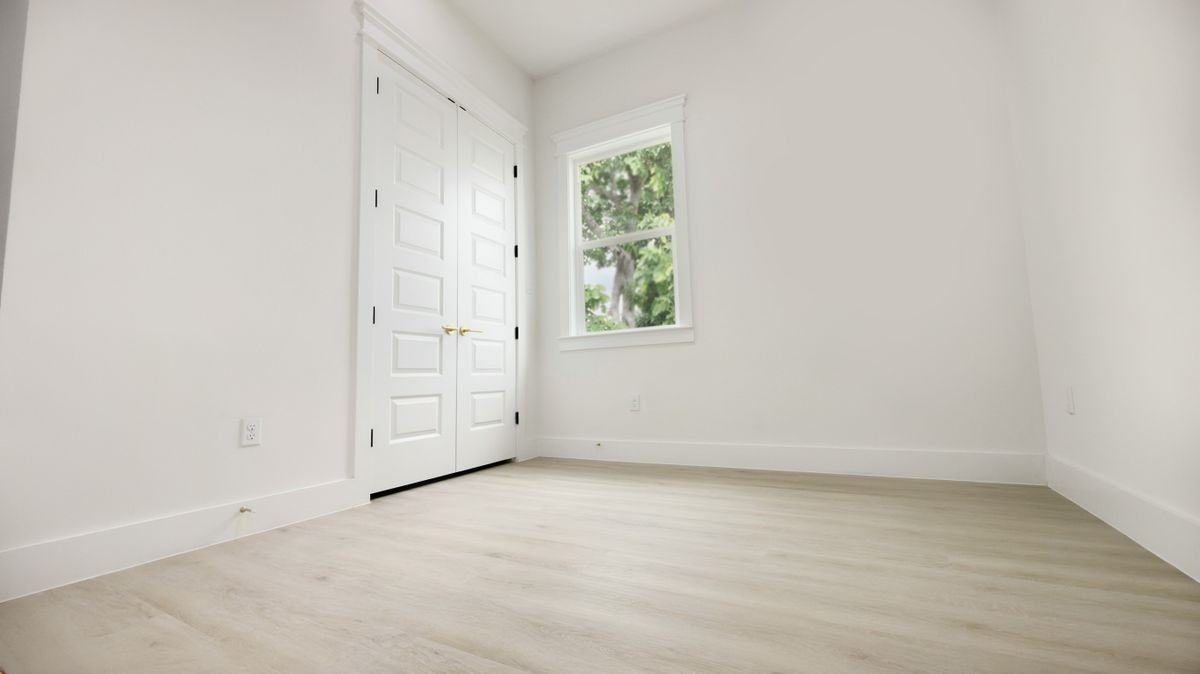 823 North Loop ##A - Photo 6 of 50