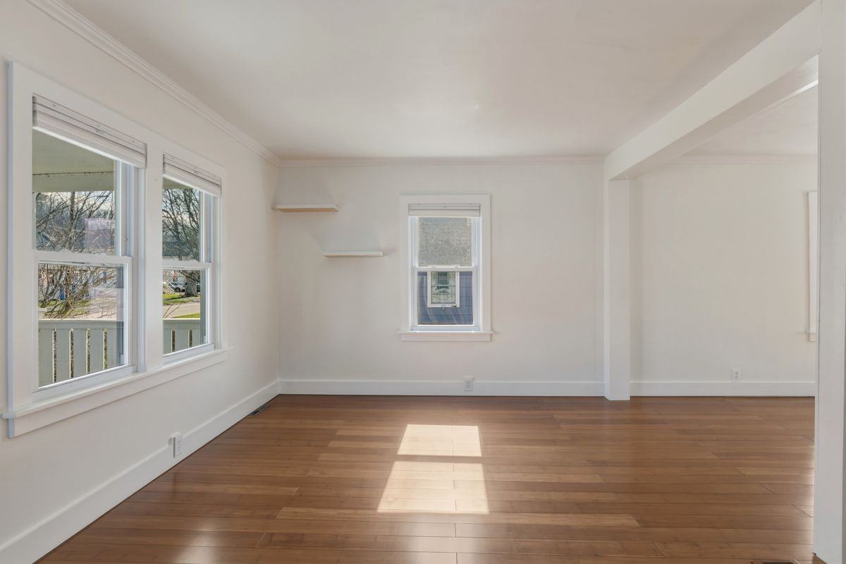 555 W High St - Photo 5 of 43
