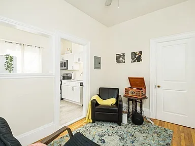 1091 Boylston St #21 - Photo 3 of 7