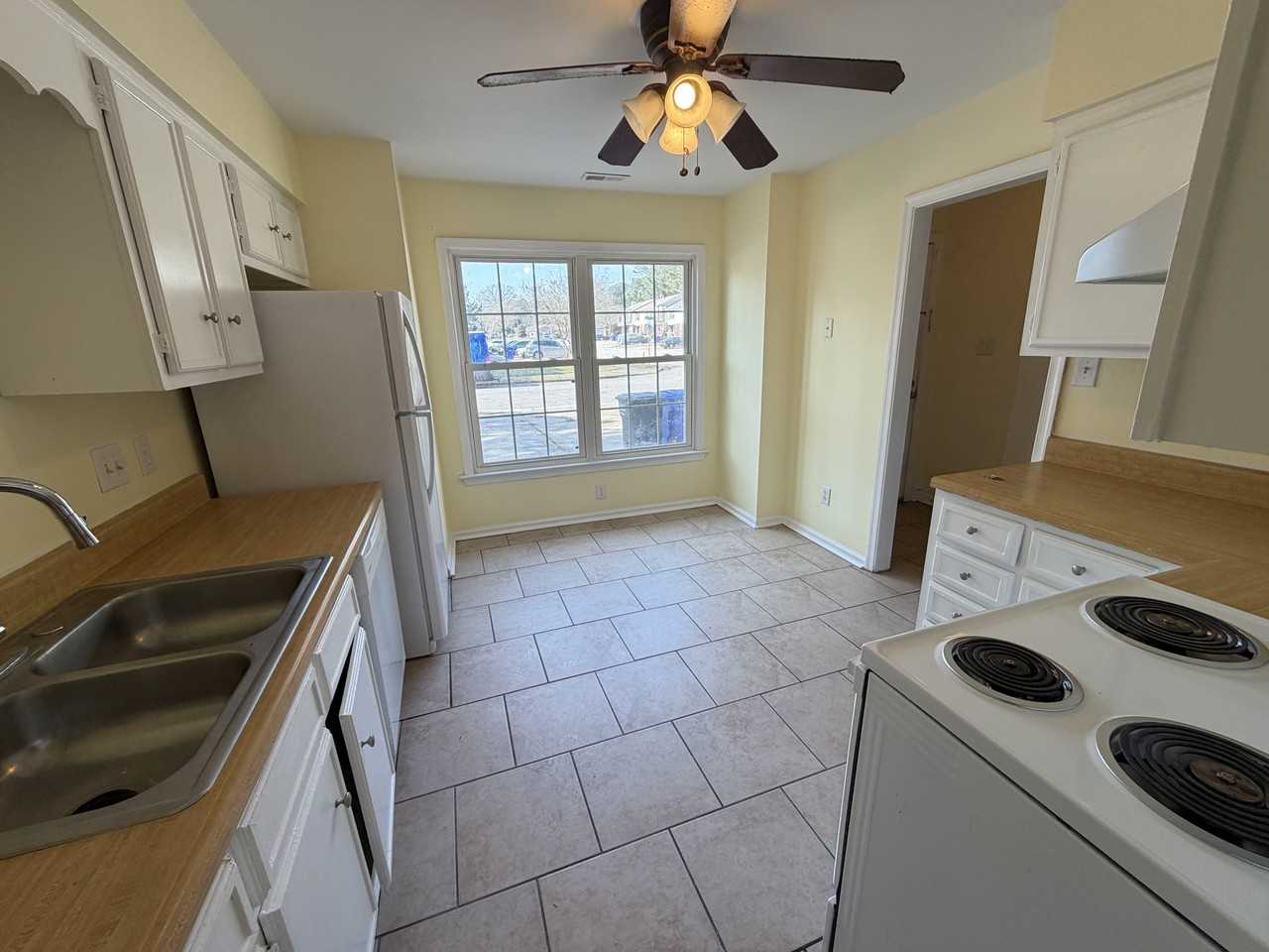 4223 Morgate Ln - Photo 5 of 50
