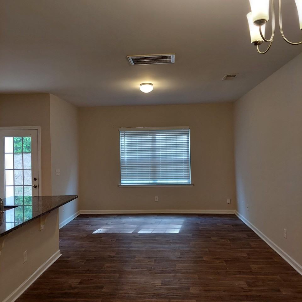 6050 Guildford Hill Ln - Photo 2 of 21