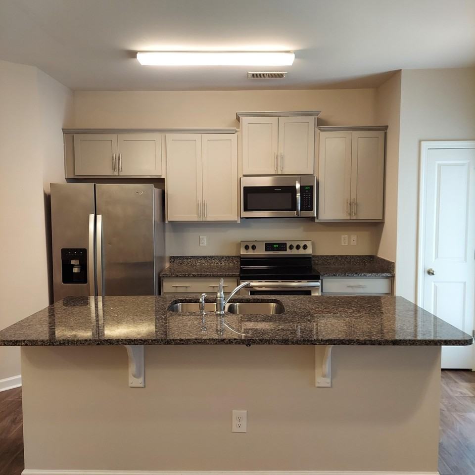 6050 Guildford Hill Ln - Photo 3 of 21