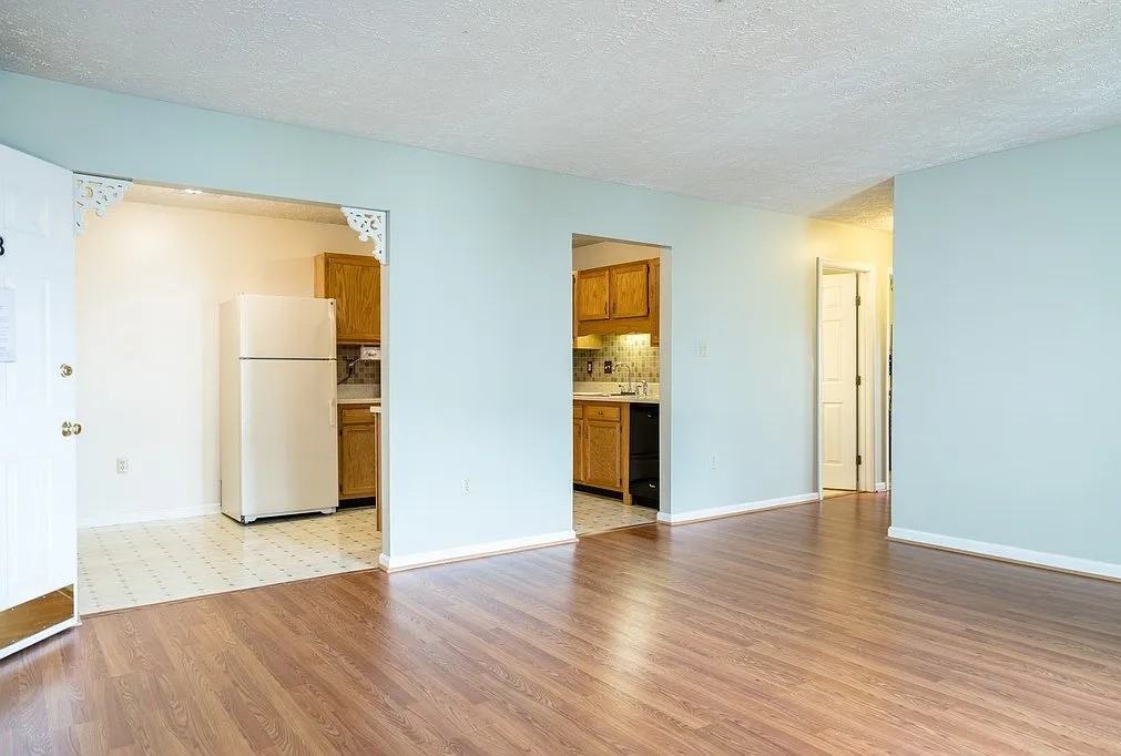 105 Hailey Ln #D8 - Photo 7 of 18