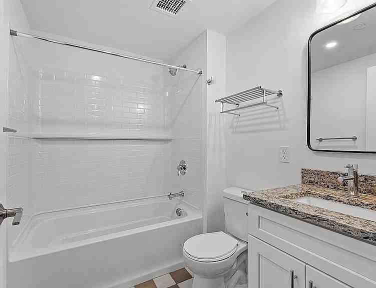 205 Summer St #4 - Photo 6 of 13