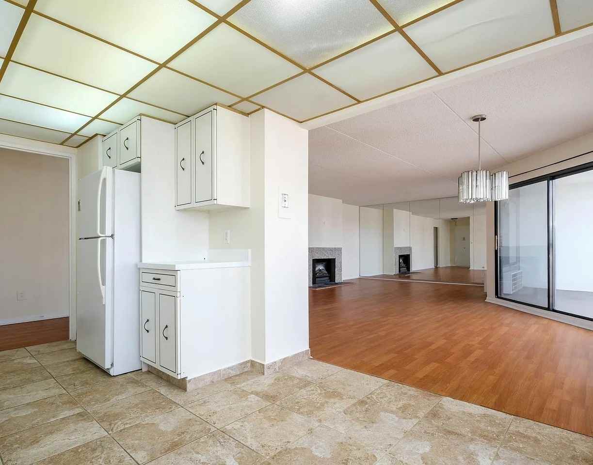 400 High Point Dr Ph - Photo 4 of 11