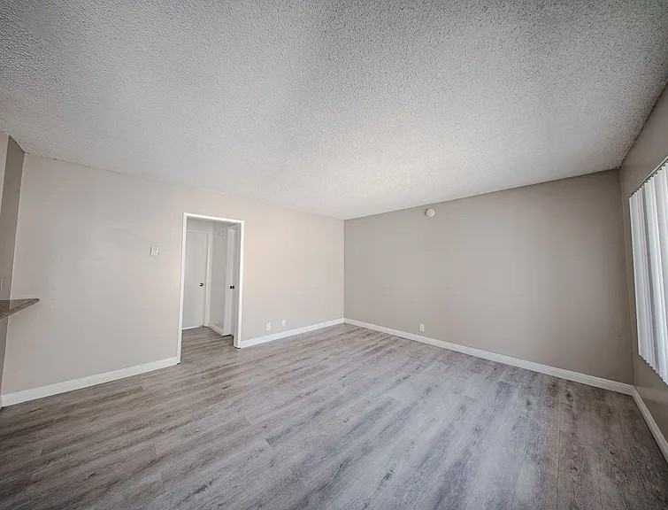 709 E 3rd St #7 - Photo 2 of 10