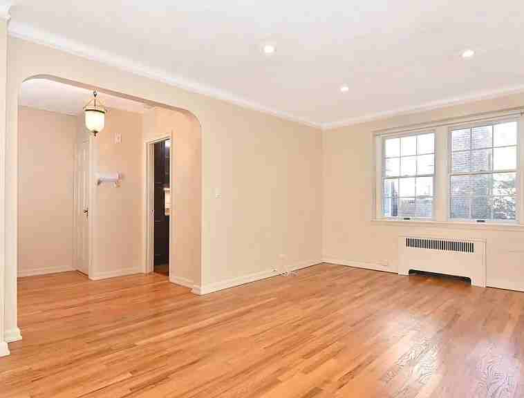 765 N Broadway #4D - Photo 5 of 15