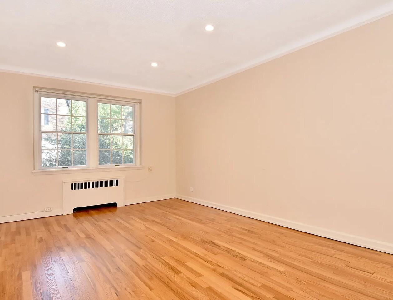 765 N Broadway #4D - Photo 7 of 15