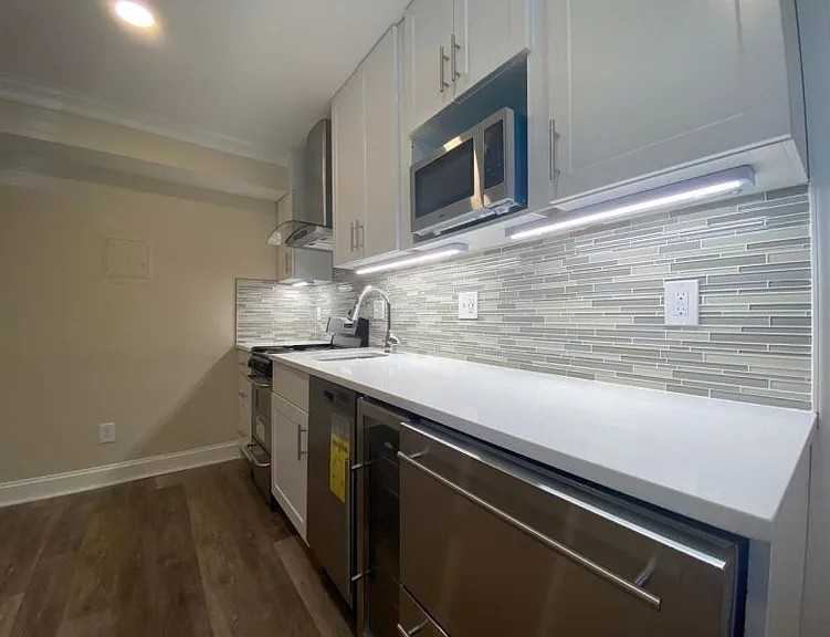 1133 N Randolph St #100 - Photo 2 of 9
