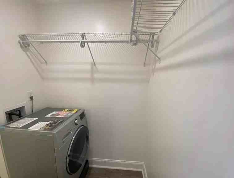 1133 N Randolph St #100 - Photo 6 of 9