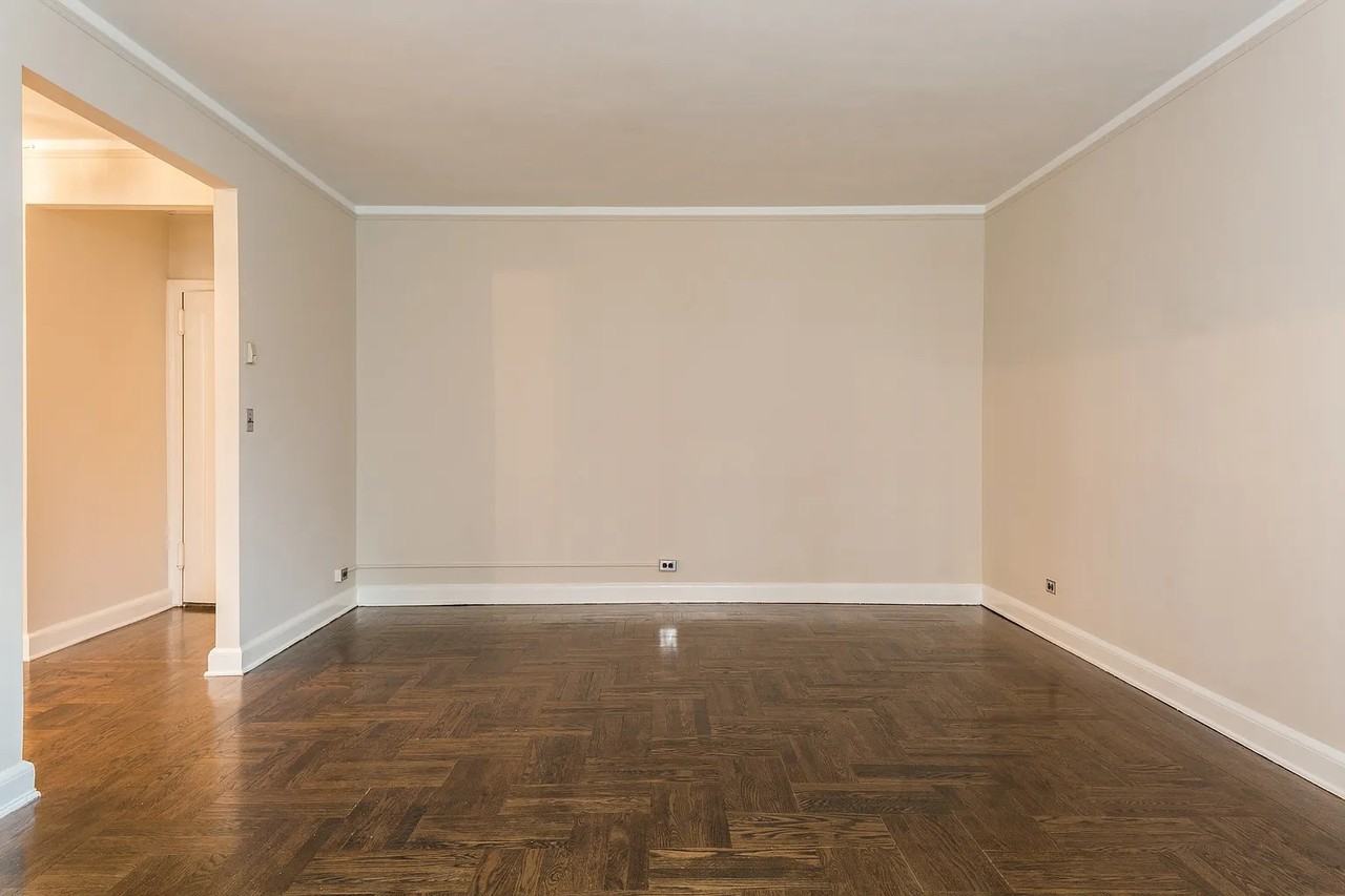 4 Midland Gdns #1H - Photo 2 of 11