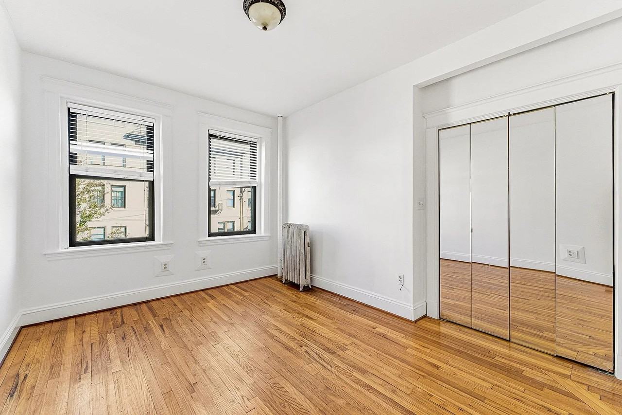 39 Glenville Ave #11 - Photo 7 of 12