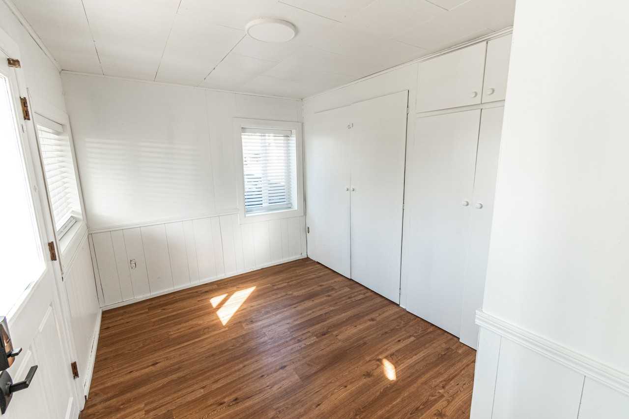 537 Sw 32nd St - Photo 6 of 13