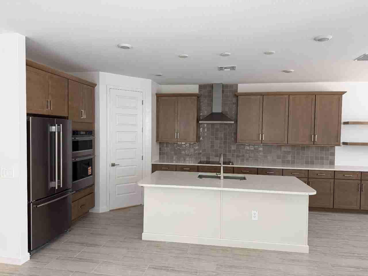 9837 S 12th St - Photo 2 of 20