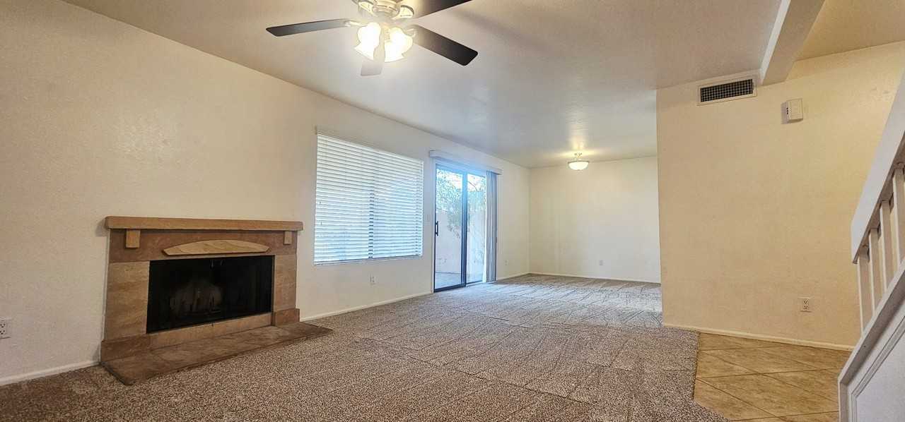 333 E Lilac Dr - Photo 4 of 32
