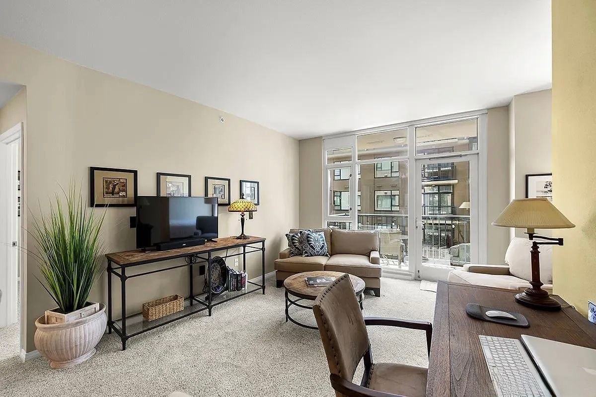 530 K St #411 - Photo 3 of 14