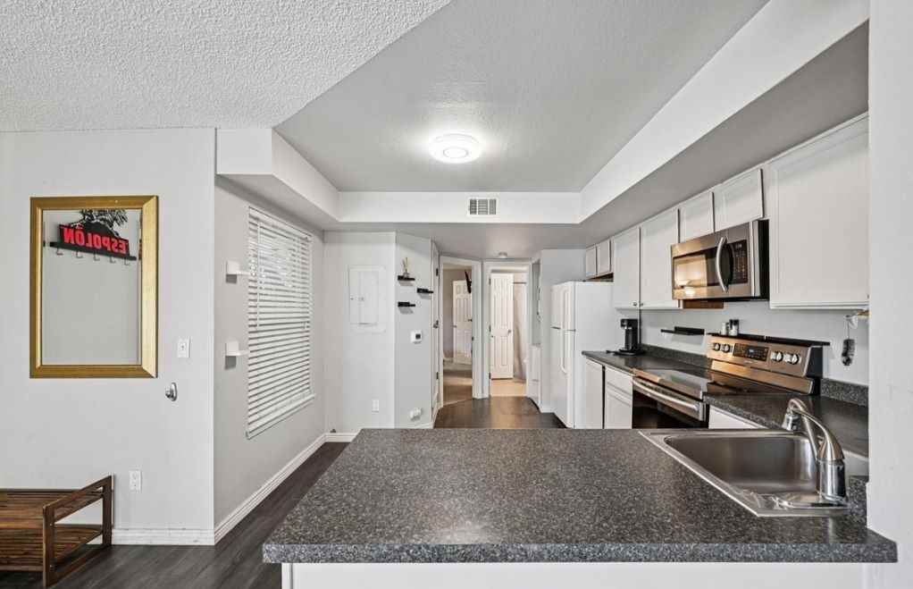 982 S Dearborn Way #14 - Photo 7 of 10