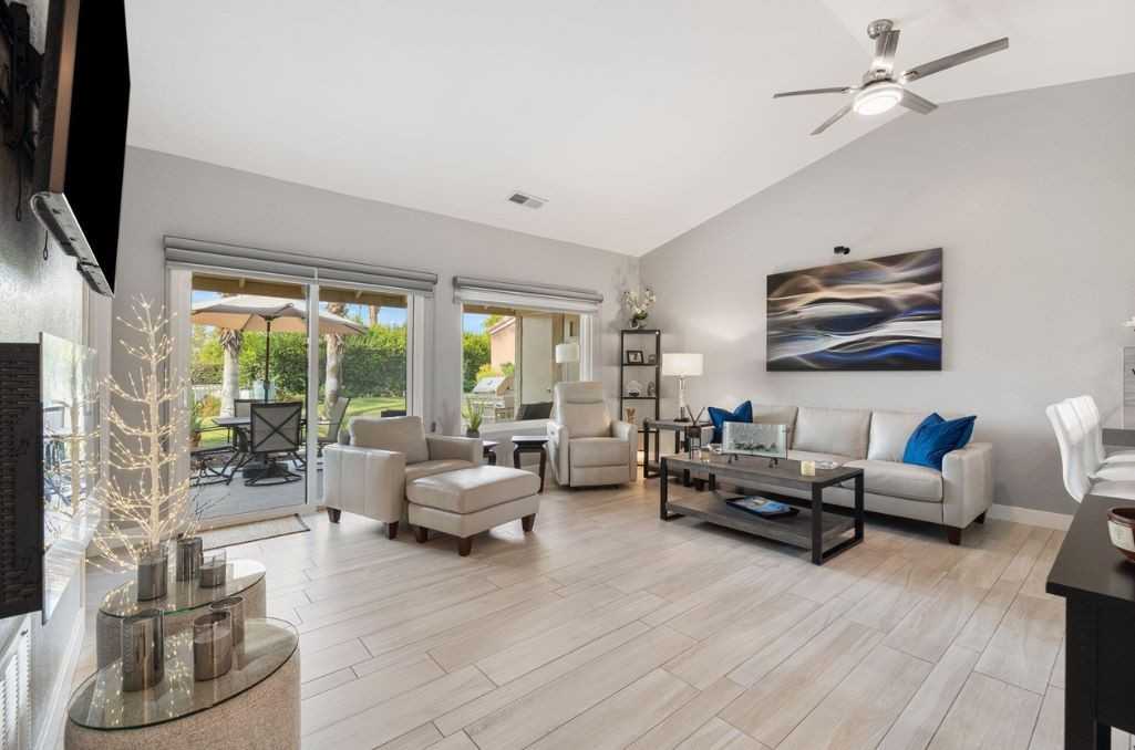 42831 Scirocco Rd - Photo 3 of 10