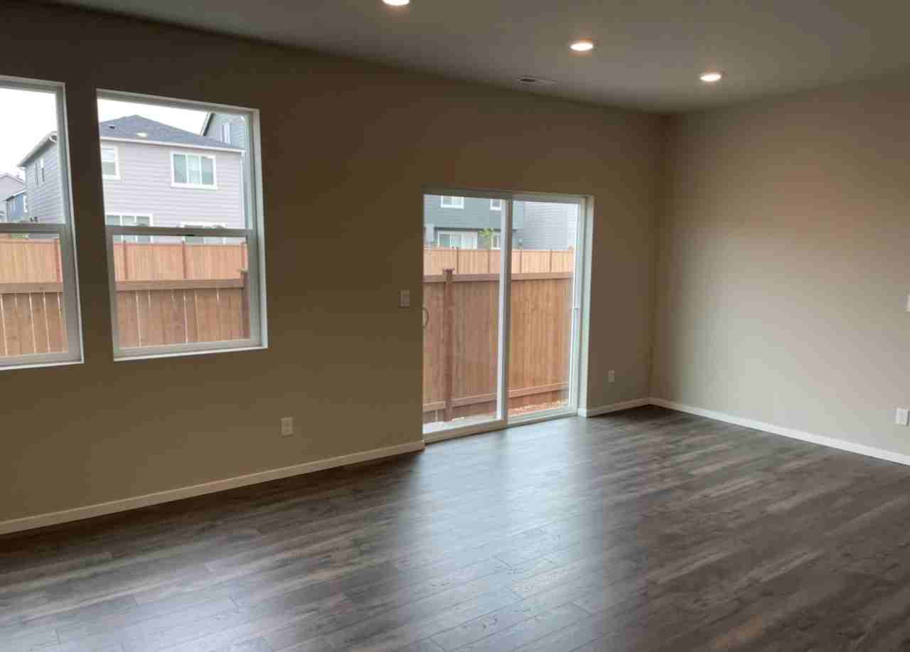 18744 110th Ave E #NA - Photo 4 of 16