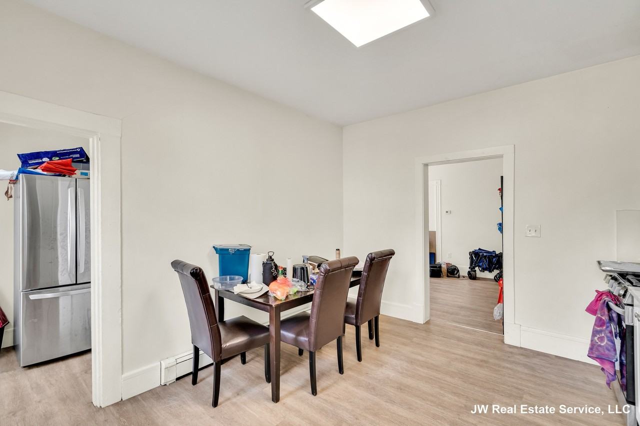 23 Ashford St #20 - Photo 3 of 40