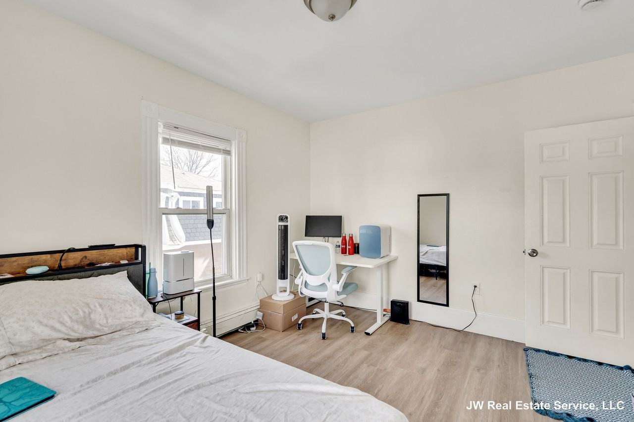 23 Ashford St #20 - Photo 7 of 40