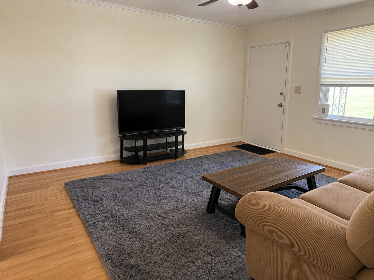 116 Buena Vista Ave #B - Photo 4 of 18